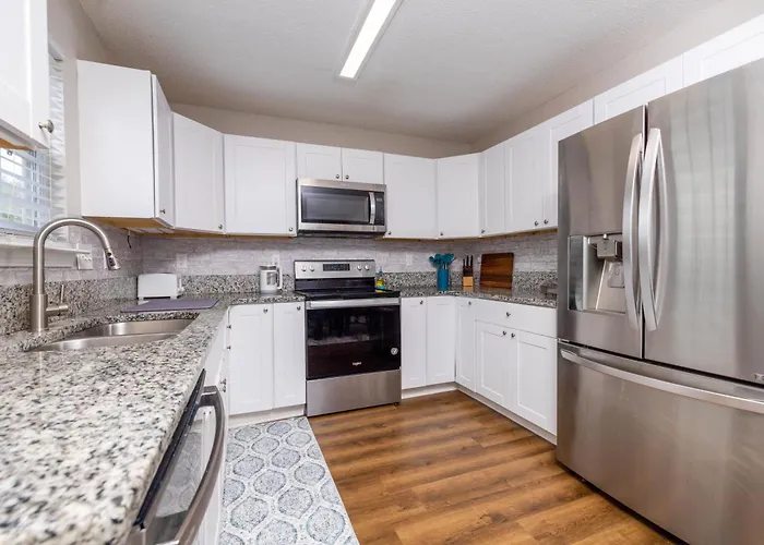 Queen City Family-Friendly Entire House, Charlotte